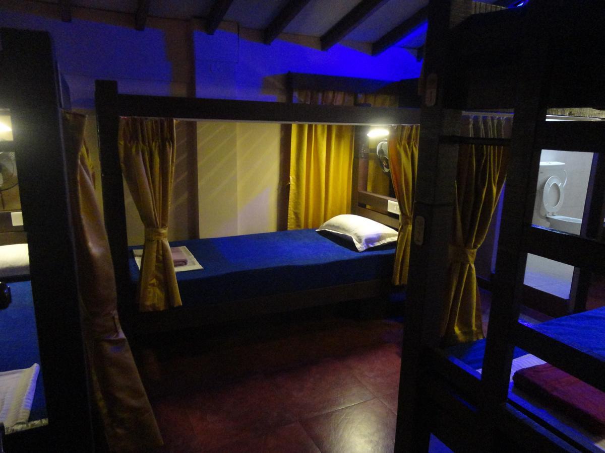 The Yuppi Hippi Female Hostel อันจูนา ภายนอก รูปภาพ
