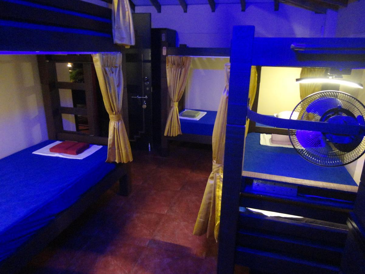 The Yuppi Hippi Female Hostel อันจูนา ภายนอก รูปภาพ