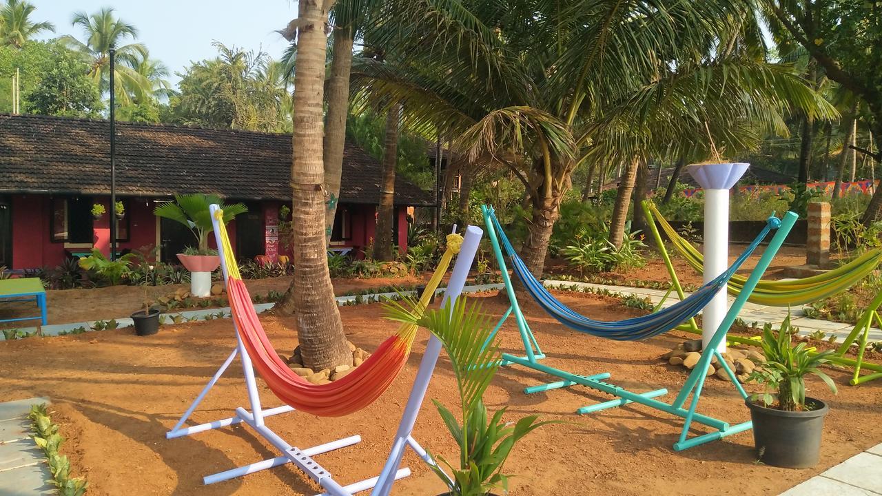 The Yuppi Hippi Female Hostel อันจูนา ภายนอก รูปภาพ