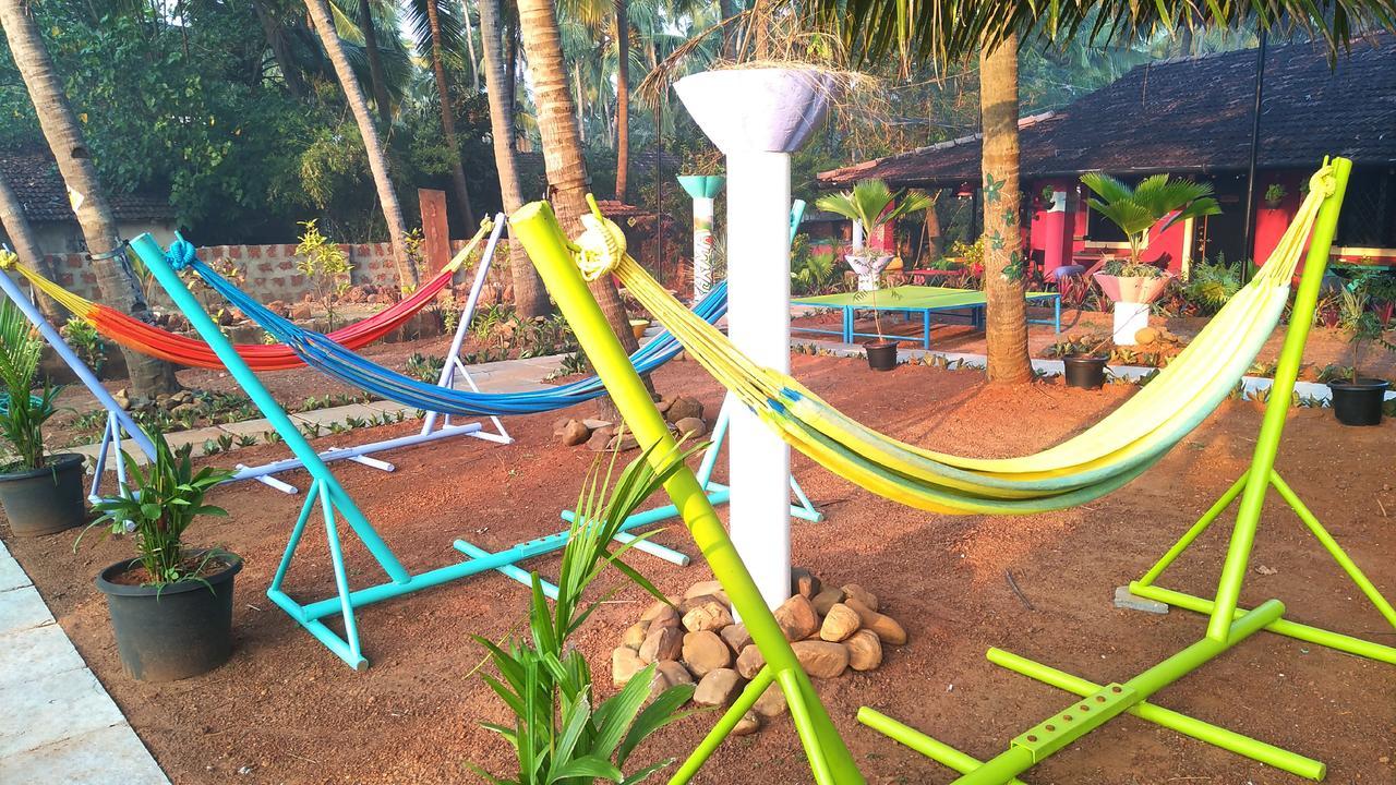 The Yuppi Hippi Female Hostel อันจูนา ภายนอก รูปภาพ
